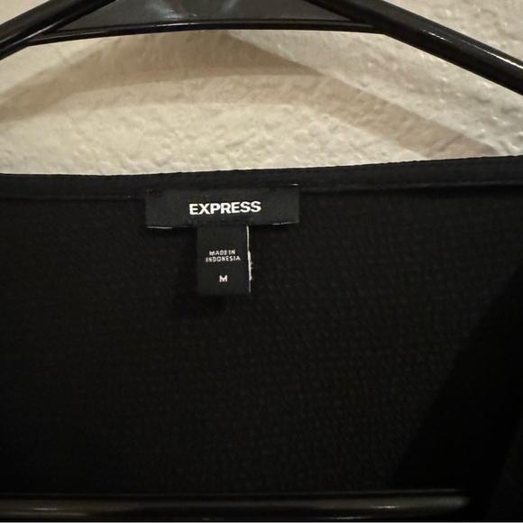 Women’s blouse size medium - Picture 2 of 4